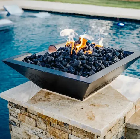 Anpassad Fire Pit Pool Vattenfall