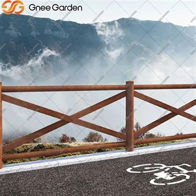 Modernt landskapsarkitektur med Corten stålstaket