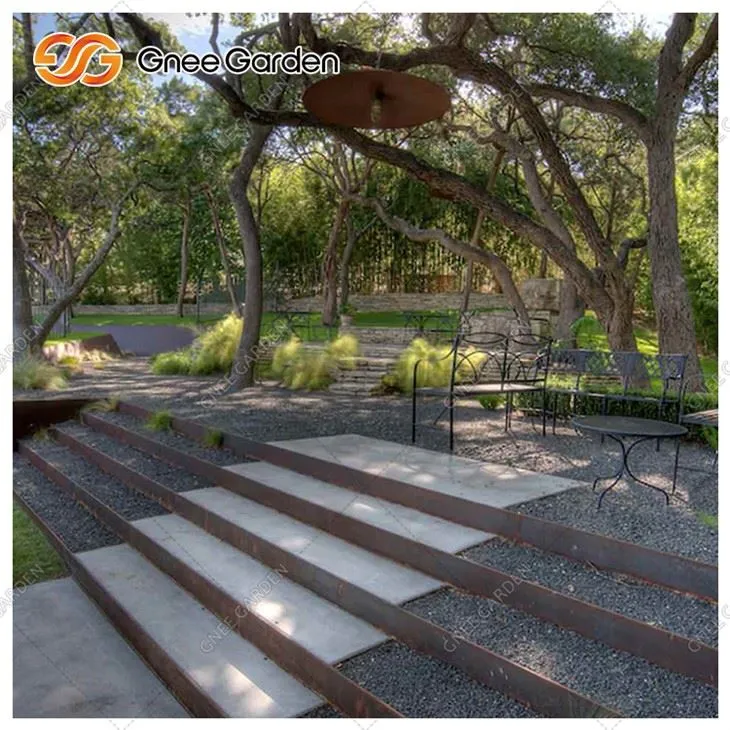 Utomhus vittring ståltrappor